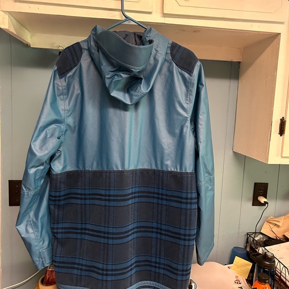 Burton x Adidas Gluhwein collaboration. - Picture 2 of 11